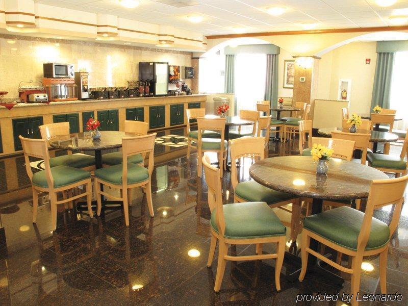 Holiday Inn Express & Suites Tacoma South - Lakewood By Ihg Restaurant photo