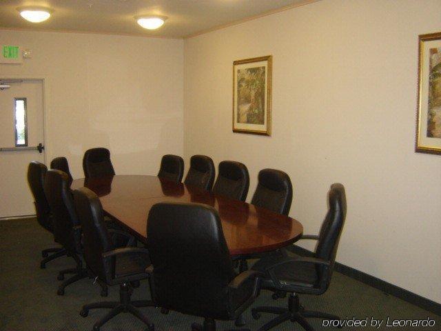 Holiday Inn Express & Suites Tacoma South - Lakewood By Ihg Facilities photo